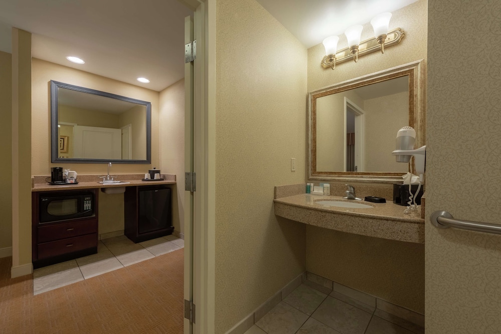 Hampton Inn & Suites Vicksburg - photo 47