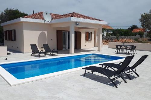 Family friendly house with a swimming pool Sevid Trogir 22950 — 4-Star Luxury Hotel in Marina, Croatia