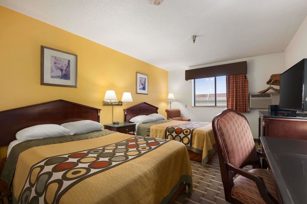 Super 8 by Wyndham Brookville - photo 7