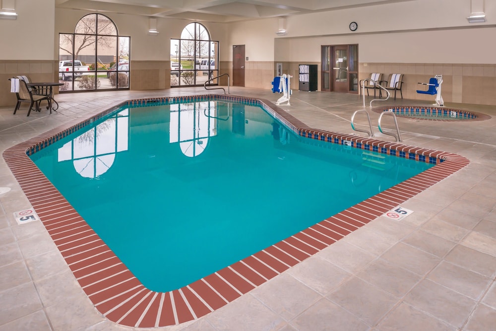 Hampton Inn & Suites Boise Meridian - photo 42