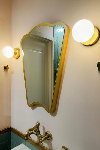 Chic Studio near Fabrika By Wehost