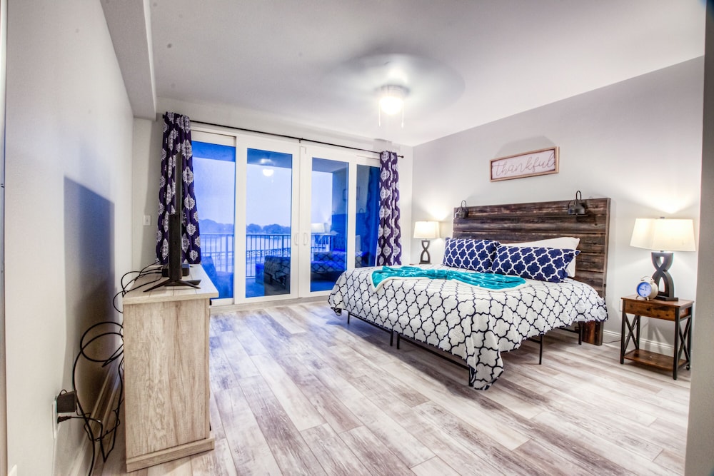 Laketown Wharf Resort by Aneliya's Rentals - photo 66