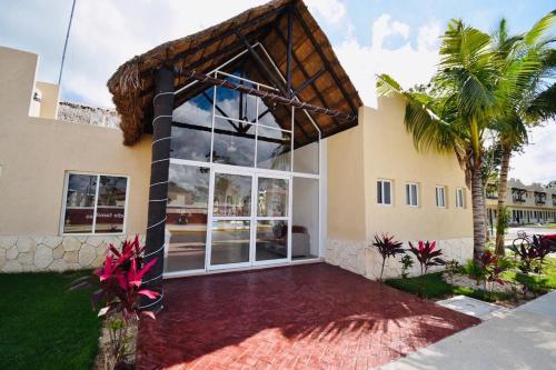 Real Amalfi by Hotel Colibri Creel — 4-Star Luxury Hotel in Playa Del Carmen, Mexico