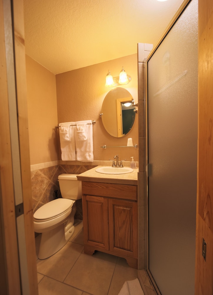 Sea Parrot Inn - photo 21