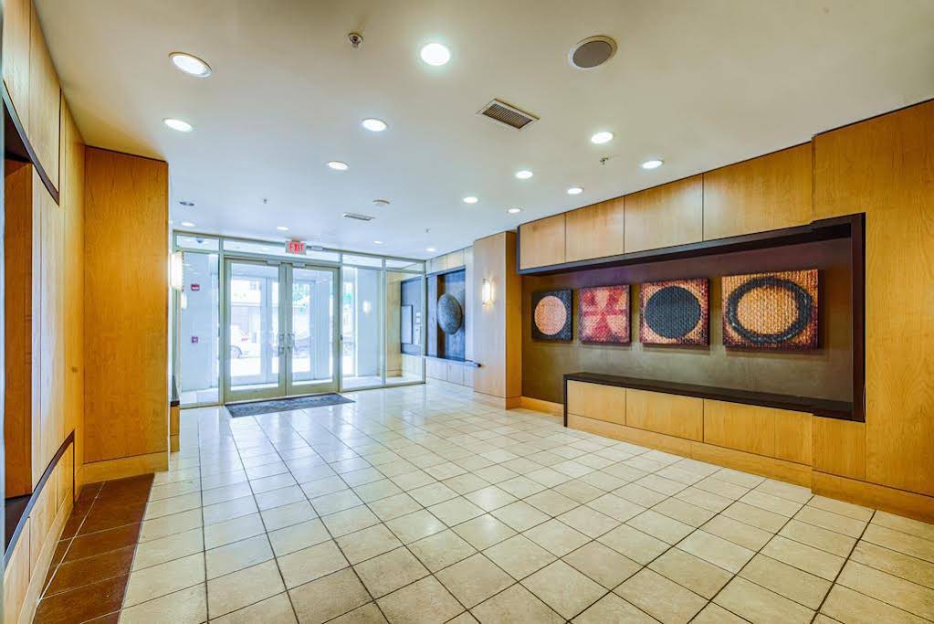 Verizon Center Pad - photo 8