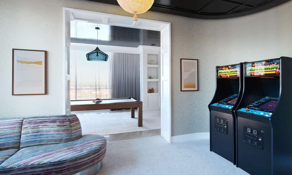 Virgin Hotel Las Vegas Curio Collection by Hilton - photo 17