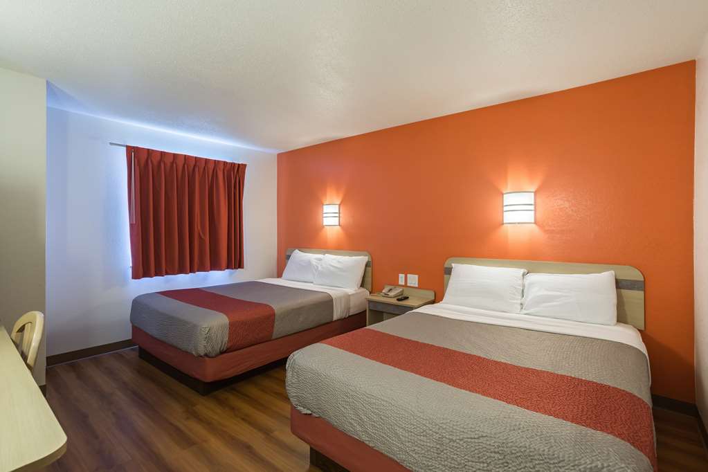Motel 6 Dale IN - photo 17