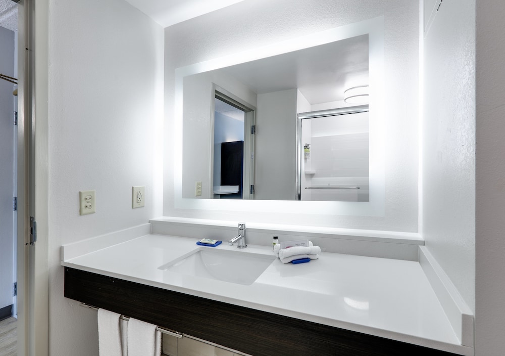 Holiday Inn Express & Suites Dublin by IHG - photo 9