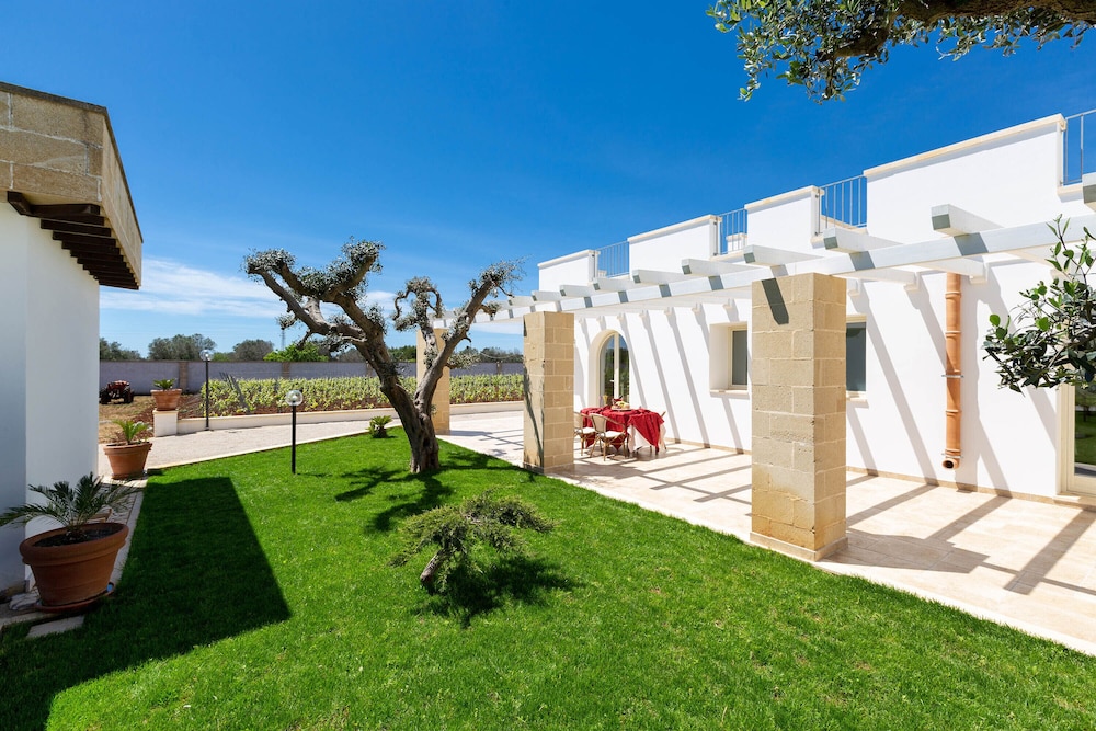 Appartamento I Tarocchi Deluxe by BarbarHouse — 4-Star Luxury Hotel in Porto Cesareo, Italy