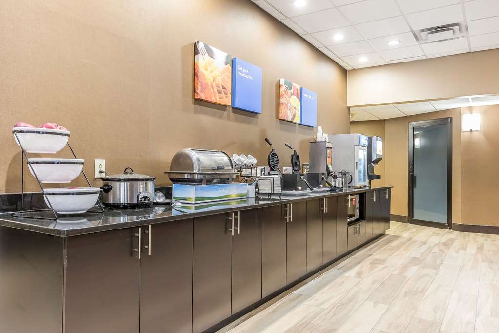 Comfort Inn Alton near I 255 - photo 33
