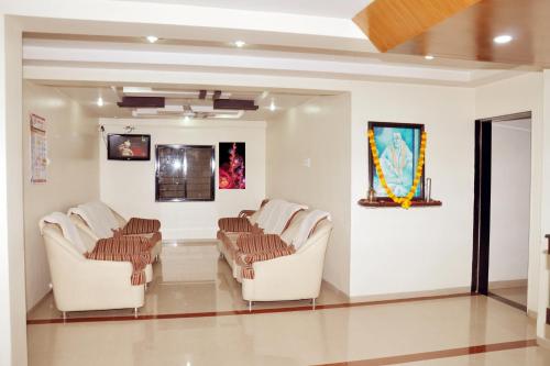 Hotel Sai Bij — Shirdi