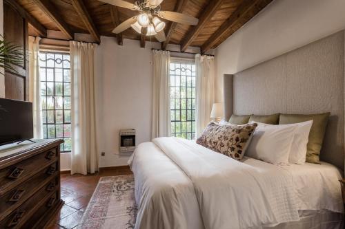 3BR Garden Home with Rooftop & Garage in Centro San Miguel de Allende — 4-Star Luxury Hotel in San Miguel De Allende, Mexico