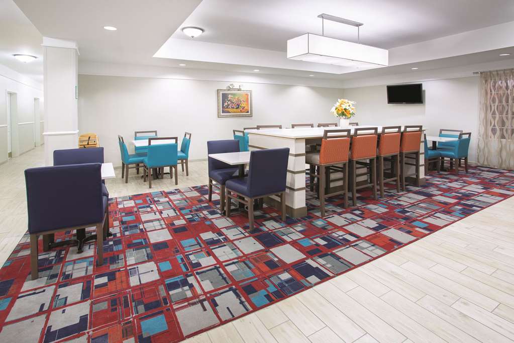La Quinta Inn & Suites by Wyndham Gallup - photo 67
