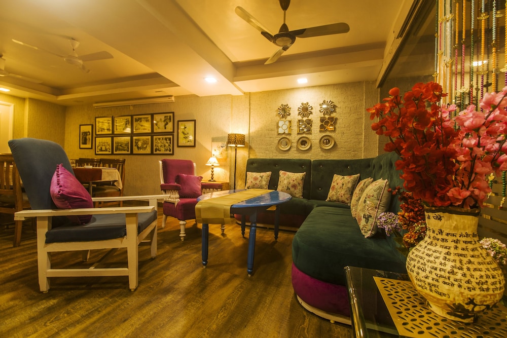 Wow Stayz2 Misty Meadows in Pachmarhi, India