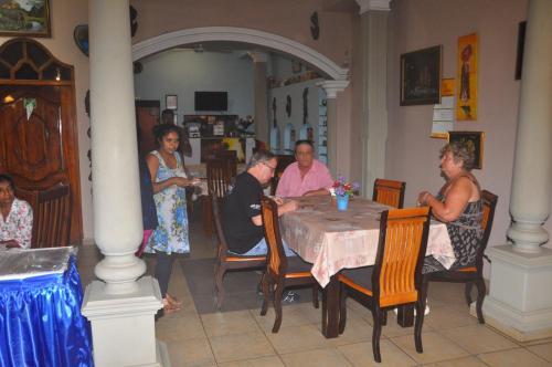 Yoho Rohans Place - last minute hotel in Negombo