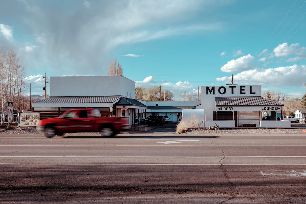 Mellow Moon Lodge - featured photo