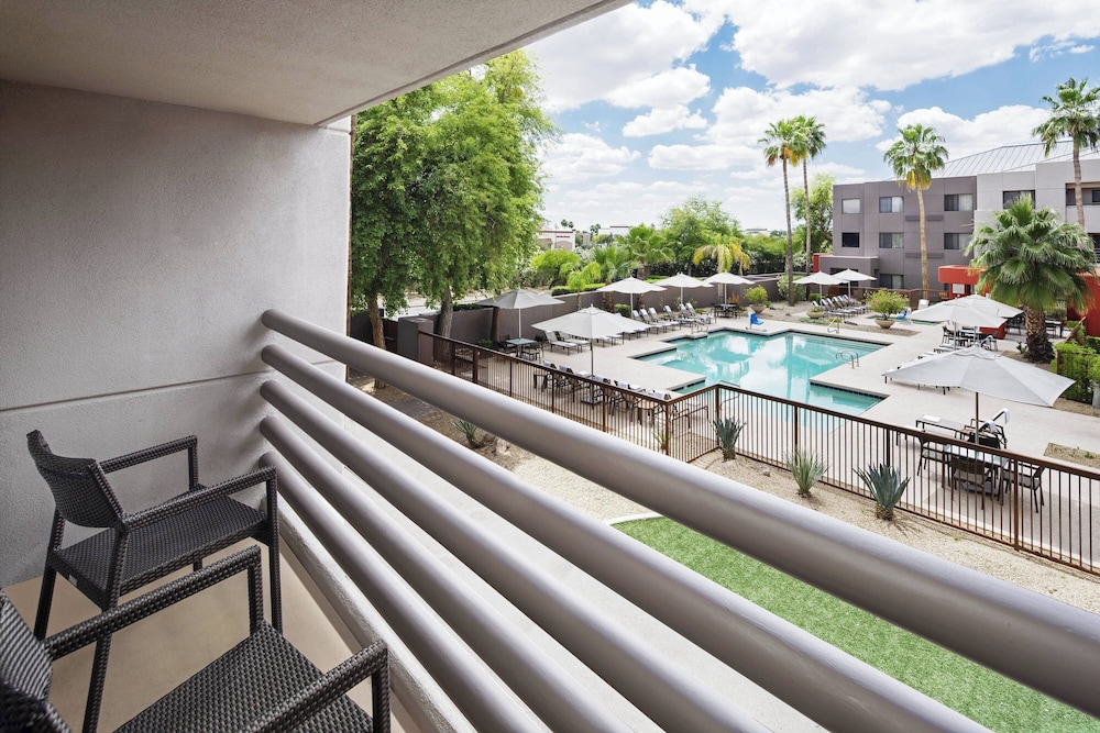 Courtyard by Marriott Scottsdale North - photo 20