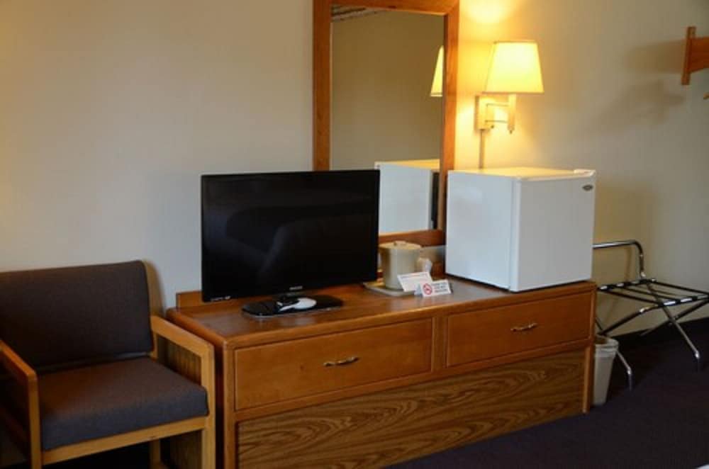 FairBridge Inn & Suites in Thorp WI - photo 11