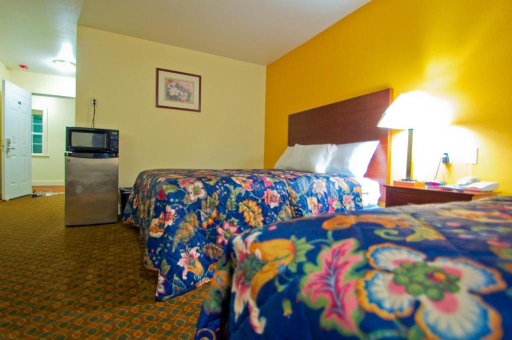 Passport Inn and Suites Middletown - photo 31