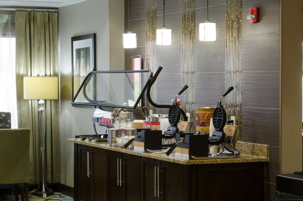Hampton Inn Tulsa Sand Springs - photo 41