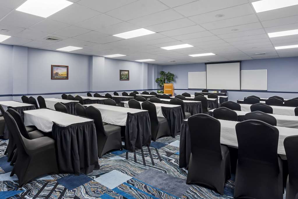 Best Western Rutgers University Hotel - photo 35