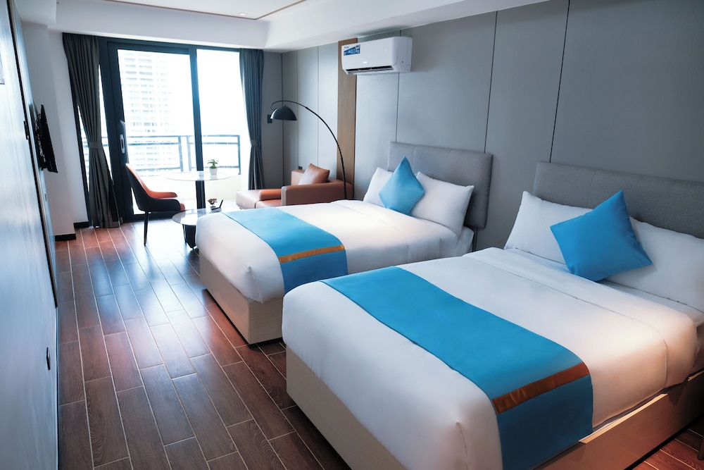 Golden Seagulls Hotel — 5-Star Luxury Hotel in Manila, Philippines