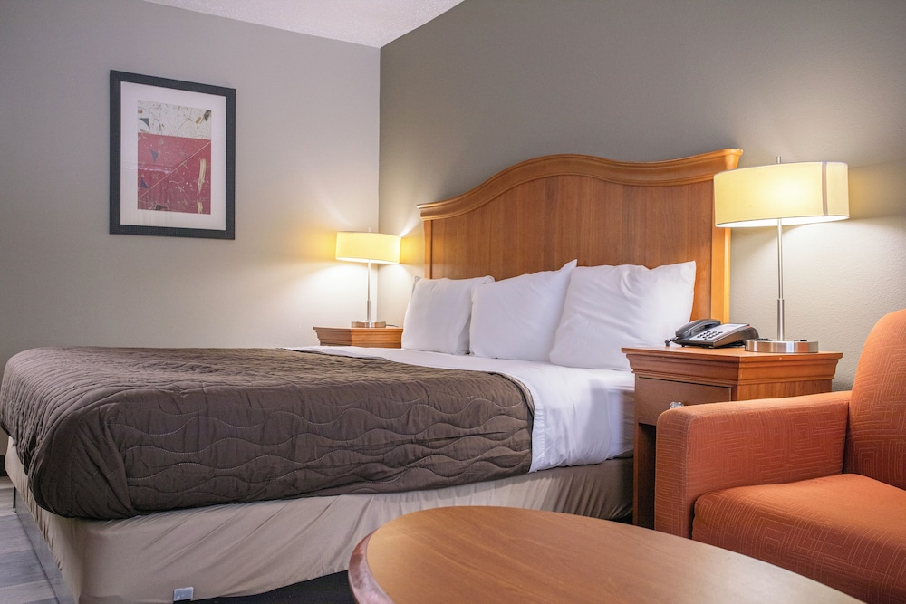 OYO Hotel Greensboro East I 40 - photo 27