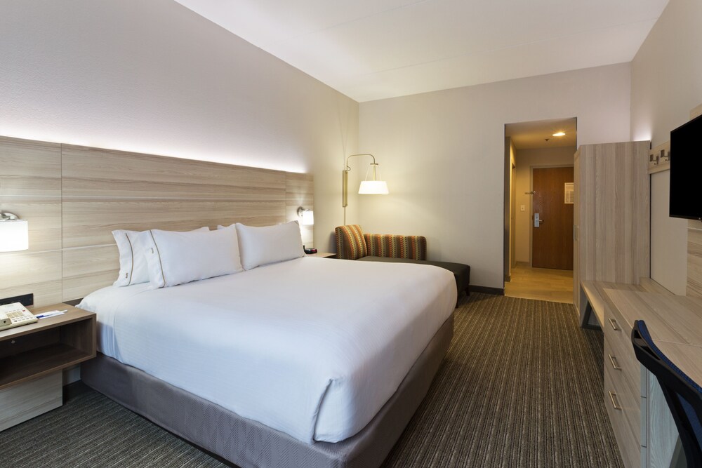 Holiday Inn Express Hotel & Suites Tavares Leesburg by IHG - photo 12