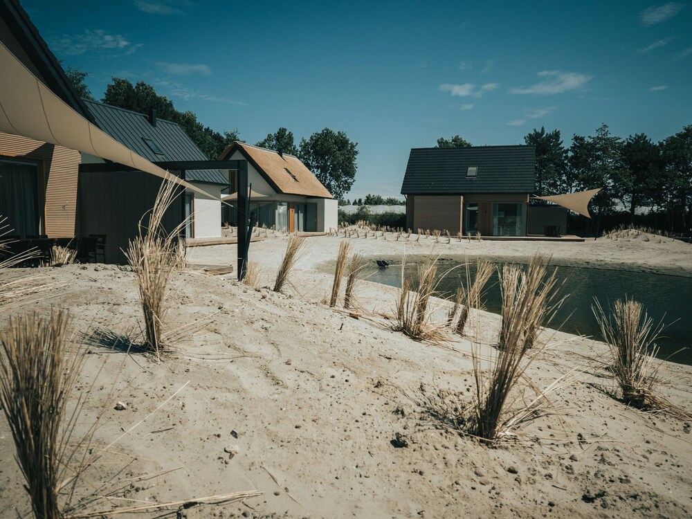 Luxurious Home With a Beautiful Outdoor Space Near the Beach — 4-Star Luxury Hotel in Ouddorp, Netherlands