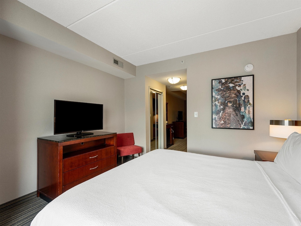Hilton Garden Inn Winchester - photo 13