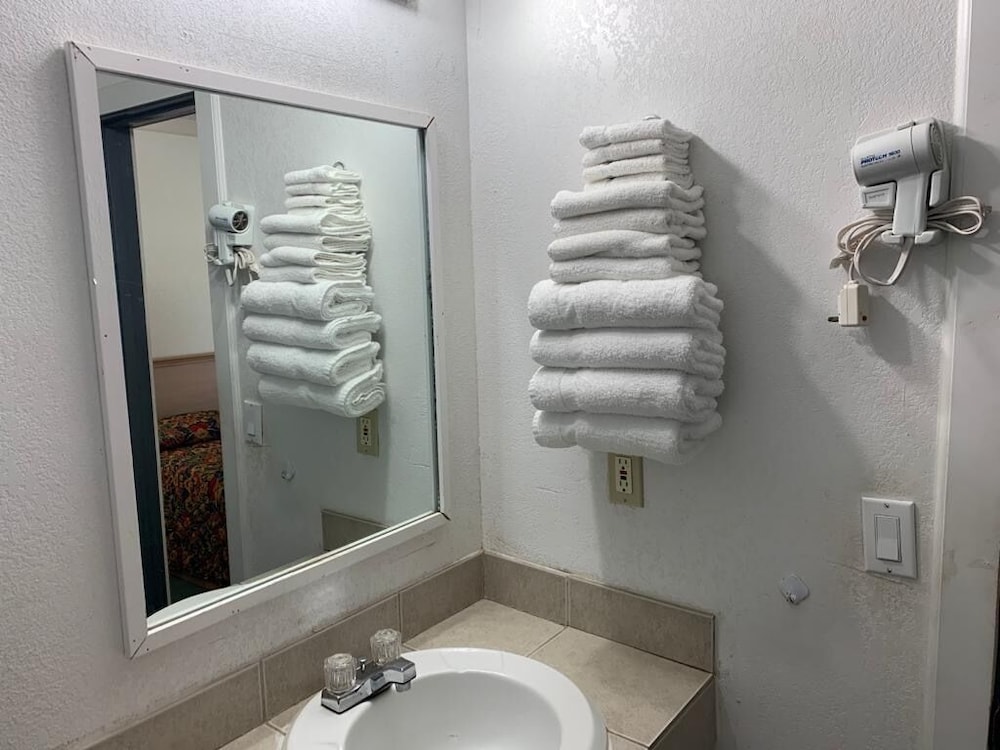 Budget Lodge Inn Abilene - photo 21