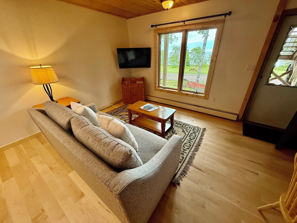 Thomsonite Beach Inn - photo 46