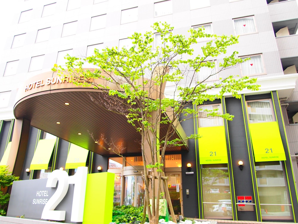 Hotel Sunrise 21 in Higashihiroshima, Japan