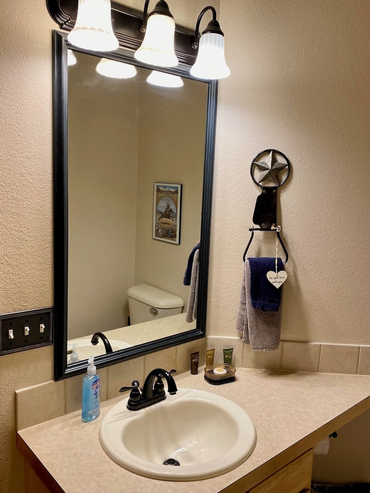 Mountain Shadows Resort - photo 13