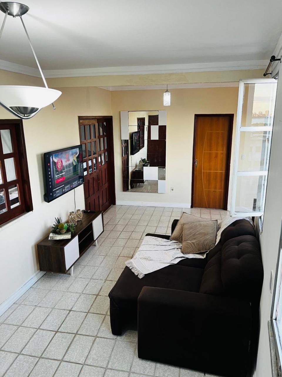 Apto No Centro Com 3 Quartos — 4-Star Luxury Hotel in Ilheus, Brasil