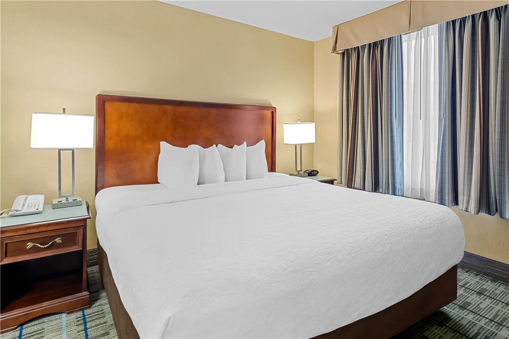 MainStay Suites Roanoke Airport - photo 23