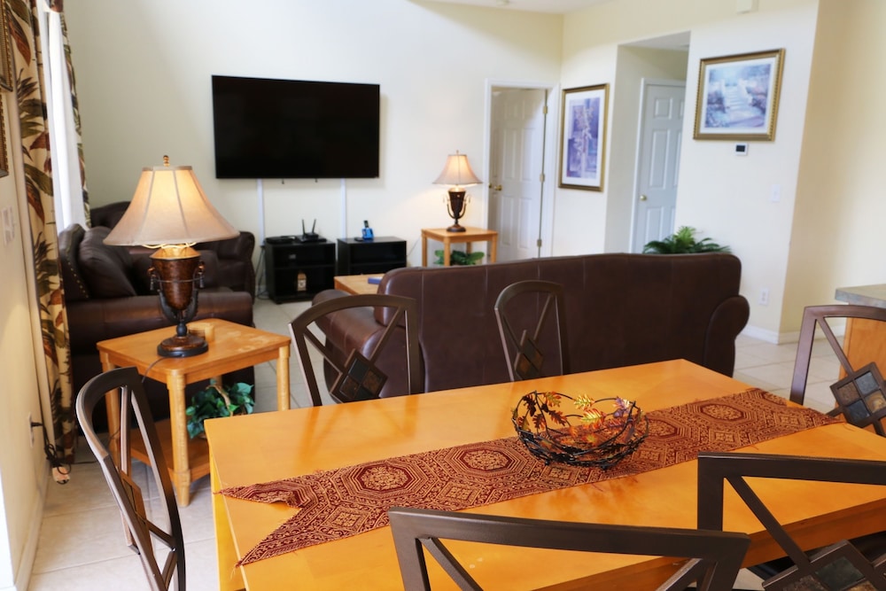7BR 4.5BA Home in Emerald Island Resort by CV 2708 - photo 7