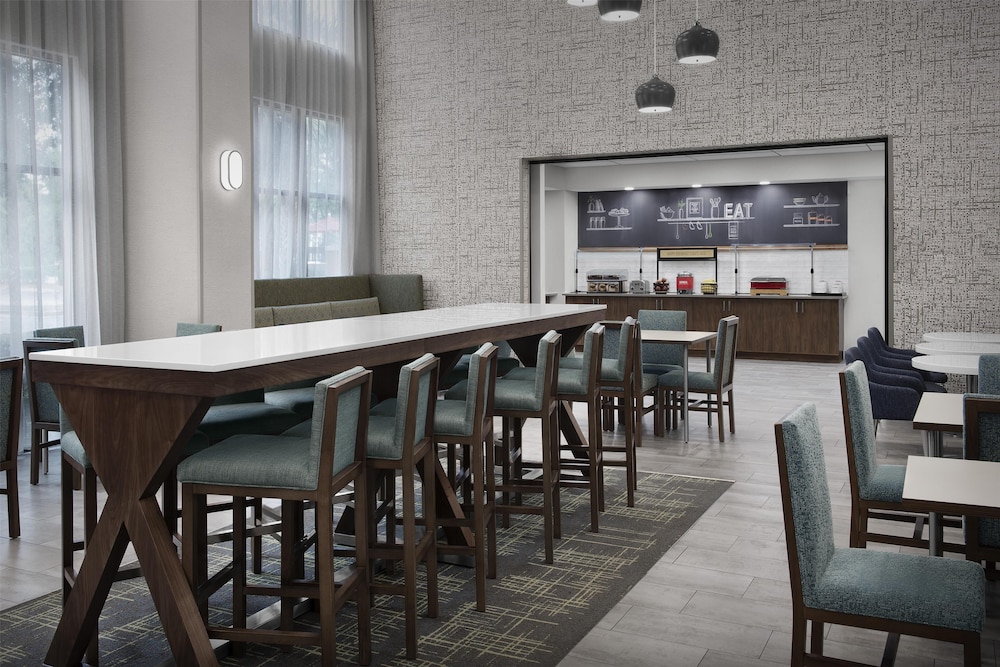 Hampton Inn & Suites Jacksonville South Bartram Park - photo 32