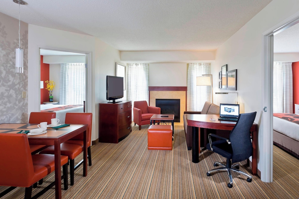 Residence Inn Cedar Rapids - photo 6