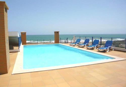 LGS65T2 Luxuoso T2 frente praia em condominio — 4-Star Luxury Hotel in Lagos, Portugal