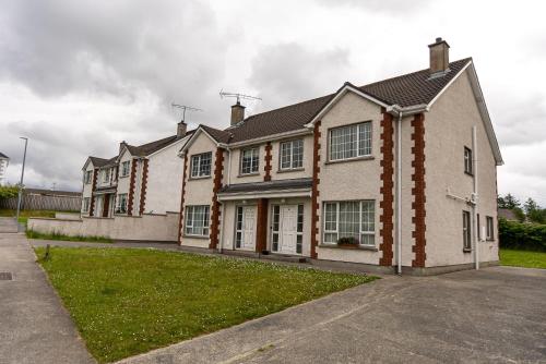 The Hawthorns Buncrana by Wild Atlantic Wanderer — 4-Star Luxury Hotel in Buncrana, Republic of Ireland