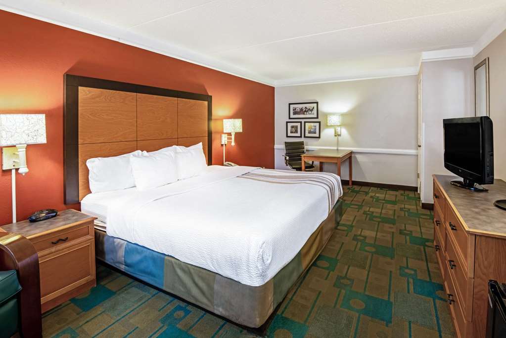 La Quinta Inn by Wyndham Amarillo Mid City - photo 15