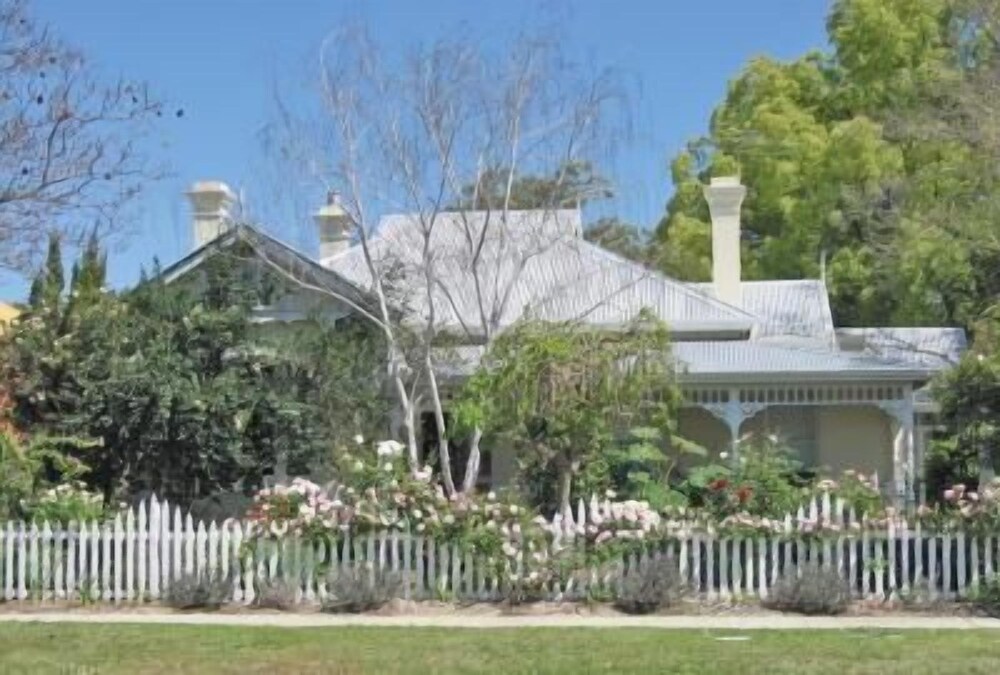 Durack House — 4-Star Luxury Hotel in Mount Lawley, Australia