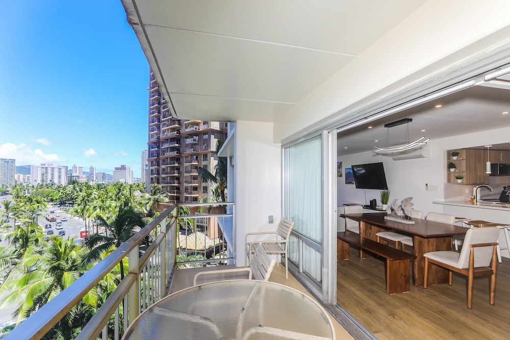 Fully Furnished Ilikai Tower 525 Condo With Free Wifi Near Best Waikiki Beaches by RedAwning - photo 35
