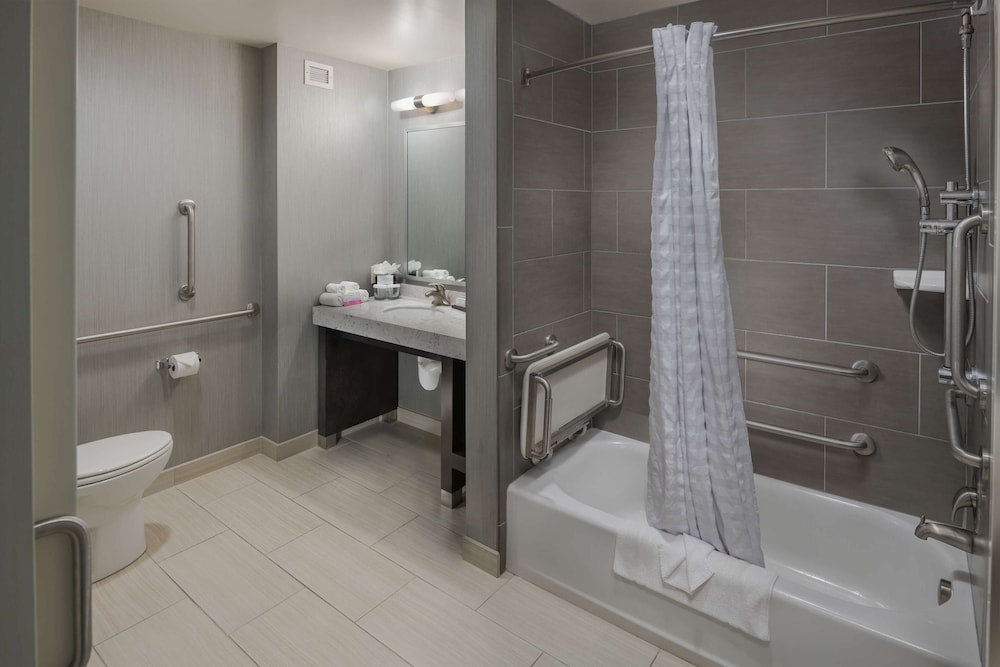 Embassy Suites Portland Hillsboro Oregon - photo 25