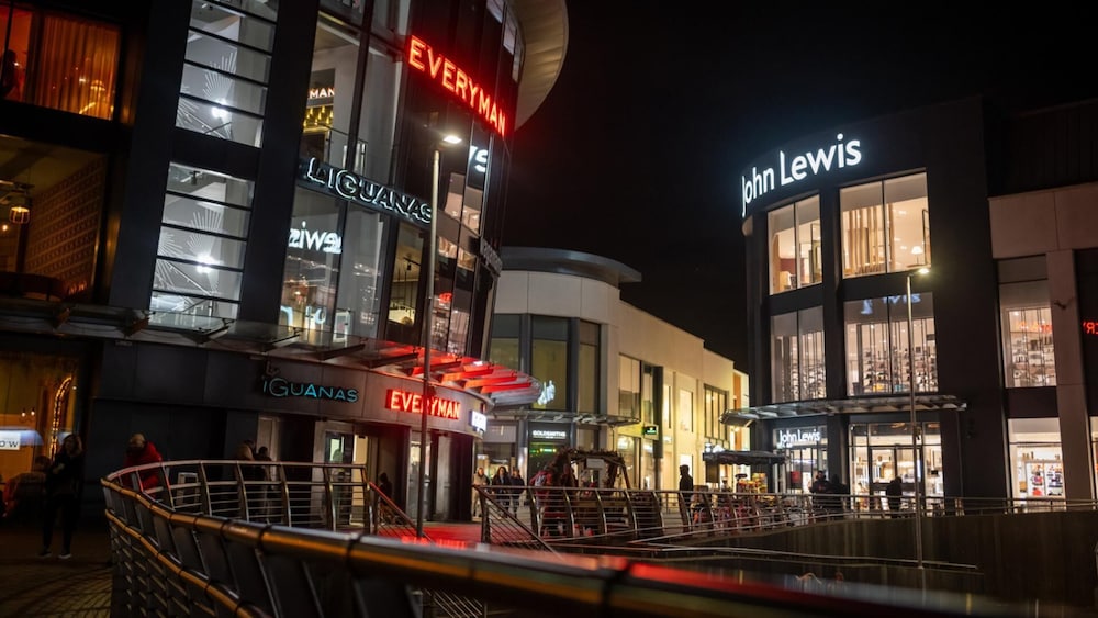Luxurious 3 Bedroom Penthouse in City Centre — 4-Star Luxury Hotel in Chelmsford, United Kingdom