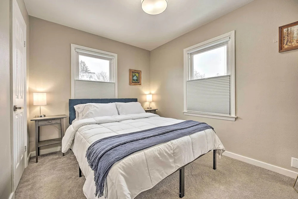 Modern South Bend Getaway 3 Mi to Downtown in South Bend, United States