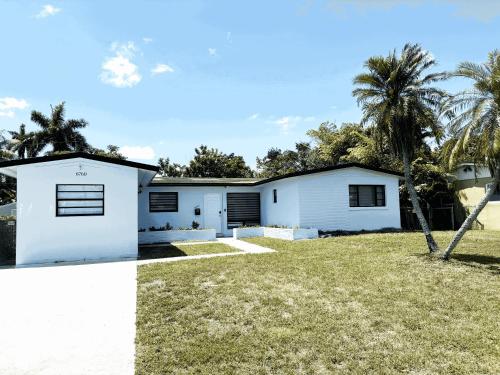 Golden Welcome in Hollywood, United States