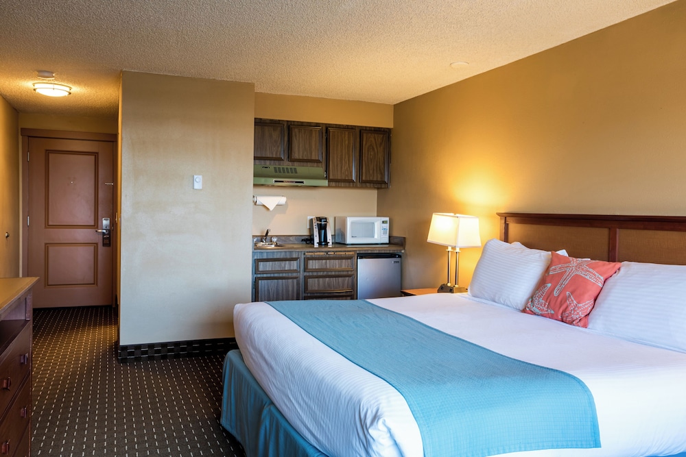 Ebb Tide Oceanfront Inn - photo 17