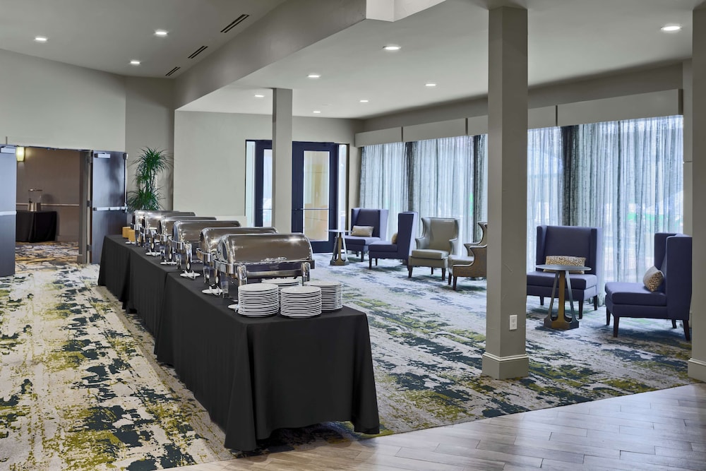 DoubleTree by Hilton San Antonio Downtown - photo 28